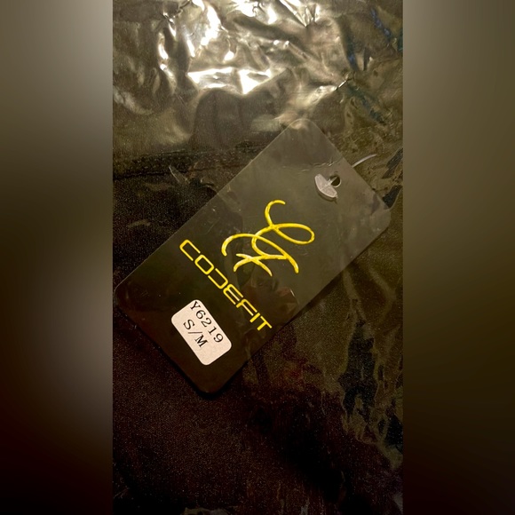 ❤️NWT❤️Petite women/girls size XL🌺Yoga/workout-leggings🌺with mesh cutout - Picture 8 of 8